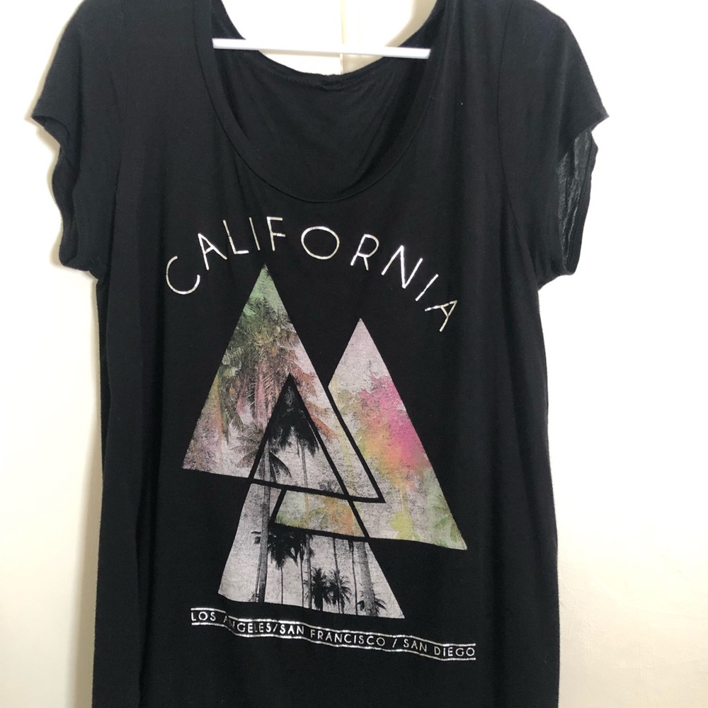 Black California tee.